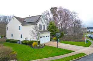 8 Clearbrook Ct, Howell Township, NJ 07731 - Photo 5