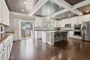 13 Halfmoon Ct, Highlands, NJ 07732 - Photo 7