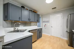 15 Bayview Ct, Long Branch, NJ 07740 - Photo 9