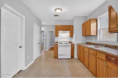 97 Clinton Place, Newark, NJ 07108 - Photo 23