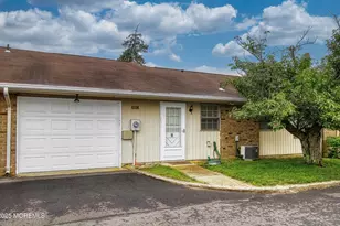 32C Yorkshire Ct, Manchester Township, NJ 08759 - Photo 3