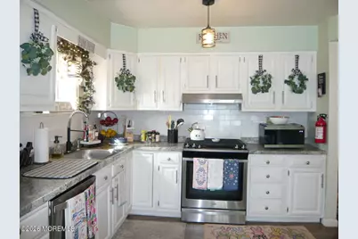 521 Garfield Avenue, Toms River Township, NJ 08753 - Photo 9