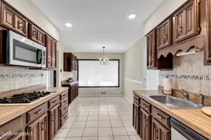 242 Bar Harbor Rd, Freehold, NJ 07728 - Photo 15