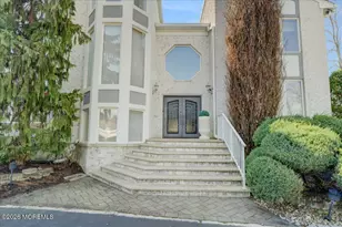 5 Cherry Point Ct, Morganville, NJ 07751 - Photo 7