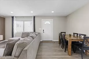 19 Georgian Blvd, Jackson, NJ 08527 - Photo 9