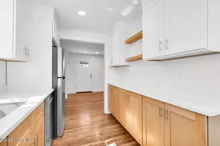 23 Trafford St, Shrewsbury, NJ 07702 - Photo 9