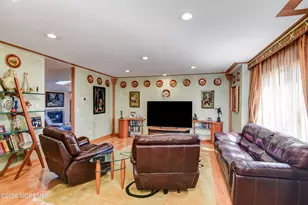 9 Sherwood Ct, Holmdel, NJ 07733 - Photo 15