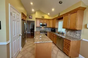 16 Caldwell Terrace, Marlboro Township, NJ 07746 - Photo 3