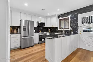 4 Friendship Ct, Red Bank, NJ 07701 - Photo 9