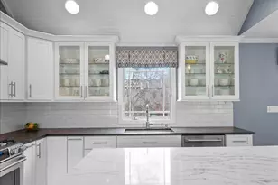 47 Mc Lean St, Red Bank, NJ 07701 - Photo 13