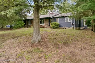 95 Holmes Mill Rd, Upper Freehold Township, NJ 08501 - Photo 3