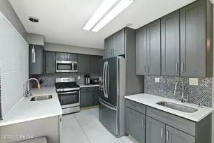 147 Stratford Pl, Lakewood, NJ 08701 - Photo 5