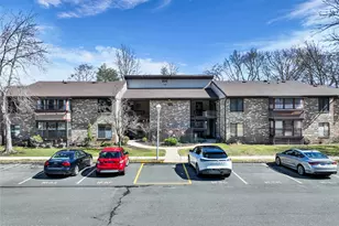 166 Cross Slope Ct, Manalapan Township, NJ 07726 - Photo 1