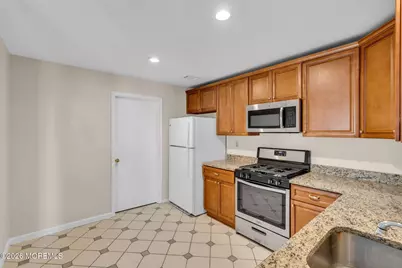 435 Hancock Place, Morganville, NJ 07751 - Photo 7