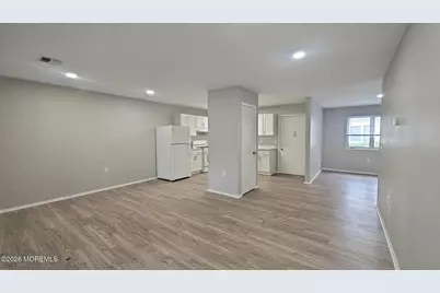 1700 Nj 37 W #112-11, Toms River Township, NJ 08757 - Photo 5