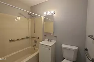 1700 Nj 37 W, Toms River Township, NJ 08757 - Photo 9