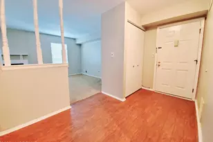 912 Wellington Pl, Aberdeen Township, NJ 07747 - Photo 5