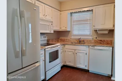 912 Wellington Place, Aberdeen Township, NJ 07747 - Photo 13