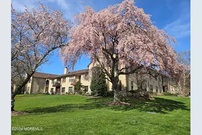 912 Wellington Place, Aberdeen Township, NJ 07747 - Photo 3