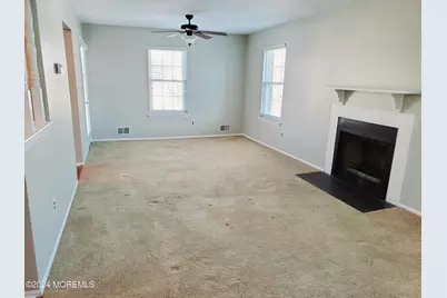 912 Wellington Place, Aberdeen Township, NJ 07747 - Photo 9