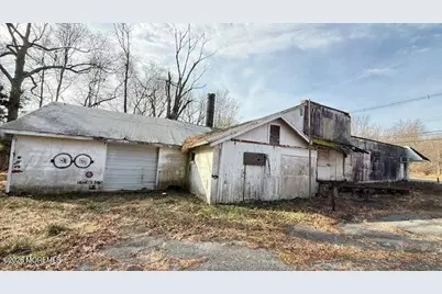 465 Lakewood Farmingdale Road, Howell Township, NJ 07731 - Photo 3