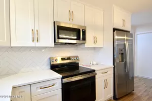 8 Abbey Ln, Manchester Township, NJ 08759 - Photo 5