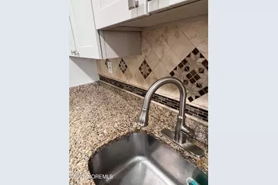 16 Manchester Court #H, Freehold, NJ 07728 - Photo 5