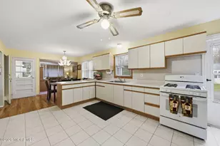 33 Toomin Dr, Neptune Township, NJ 07753 - Photo 11