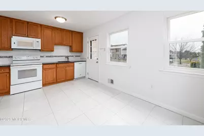 173 Village Green Way, Hazlet Township, NJ 07730 - Photo 9