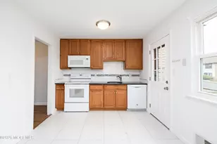 173 Village Green Way, Hazlet Township, NJ 07730 - Photo 9