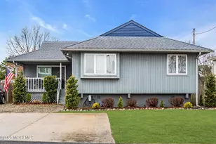 658 Driftwood Pl, Toms River Township, NJ 08753 - Photo 1