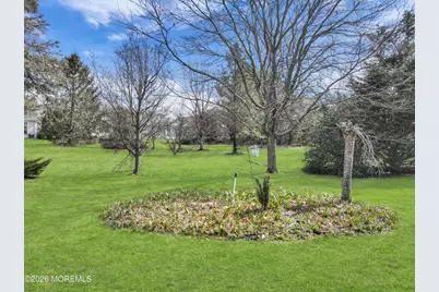 8 Bellflower Drive, Lakewood, NJ 08701 - Photo 25