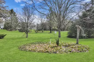 8 Bellflower Dr, Lakewood, NJ 08701 - Photo 25