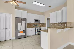 8 Bellflower Dr, Lakewood, NJ 08701 - Photo 9