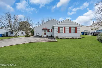 46 Pilgrim Avenue, Tinton Falls, NJ 07753 - Photo 5