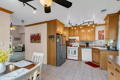 46 Pilgrim Avenue, Tinton Falls, NJ 07753 - Photo 13