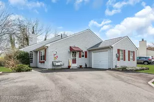 46 Pilgrim Ave, Tinton Falls, NJ 07753 - Photo 3