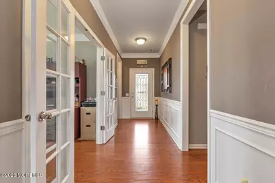 33 W Chaucer Lane, Farmingdale, NJ 07727 - Photo 3