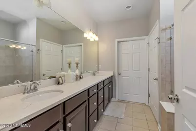 33 W Chaucer Lane, Farmingdale, NJ 07727 - Photo 23