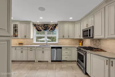 35 Yorkshire Drive, Toms River Township, NJ 08753 - Photo 19