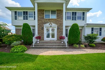 29 Terence Drive, Manalapan Township, NJ 07726 - Photo 3