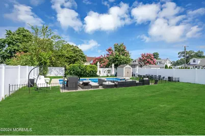 325 Roosevelt Avenue, Oakhurst, NJ 07755 - Photo 35