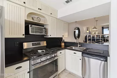 165 Shore Boulevard #14, Keansburg, NJ 07734 - Photo 5