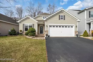 37 Kingston Dr, Jackson, NJ 08527 - Photo 3