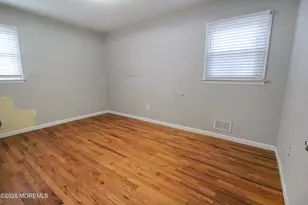 301 Middlesex St, Toms River Township, NJ 08757 - Photo 17