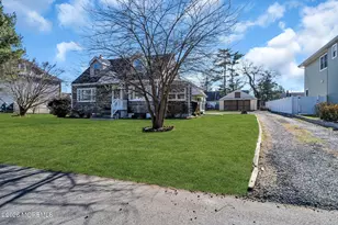 633 Agnes Ave, Brielle, NJ 08730 - Photo 3