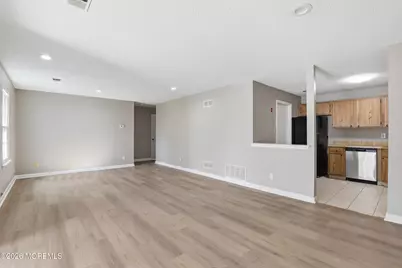 10-5 Boise Court, Freehold, NJ 07728 - Photo 9