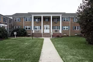 60 Manchester Ct, Freehold, NJ 07728 - Photo 1