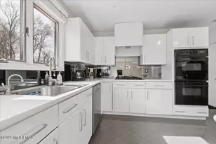 220 Tracy Dr, Morganville, NJ 07751 - Photo 21