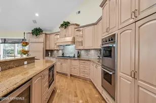 10 Old Cider Mill Rd, Manalapan Township, NJ 07726 - Photo 29